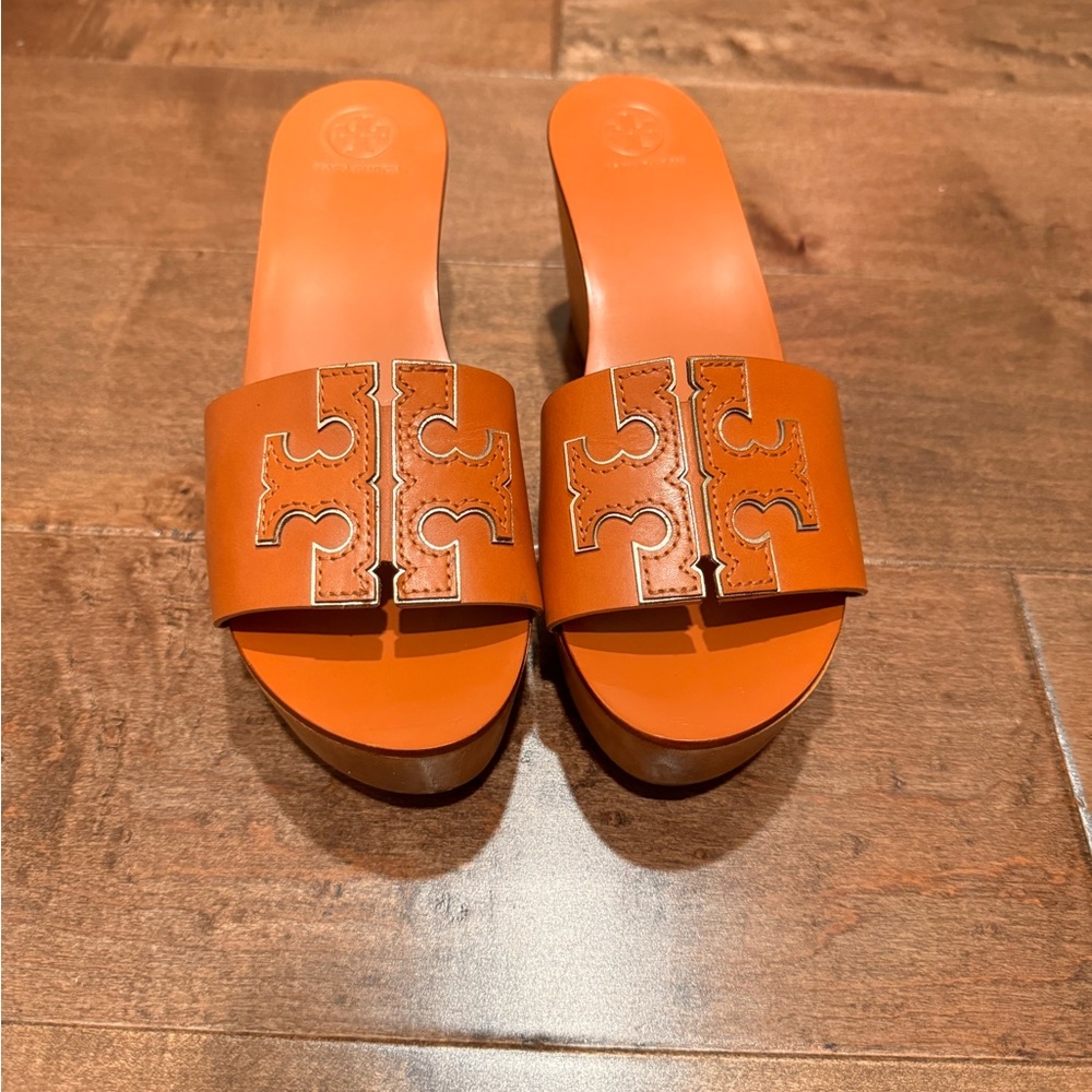 Tory Burch Brown Inez Wedge Excellent condition